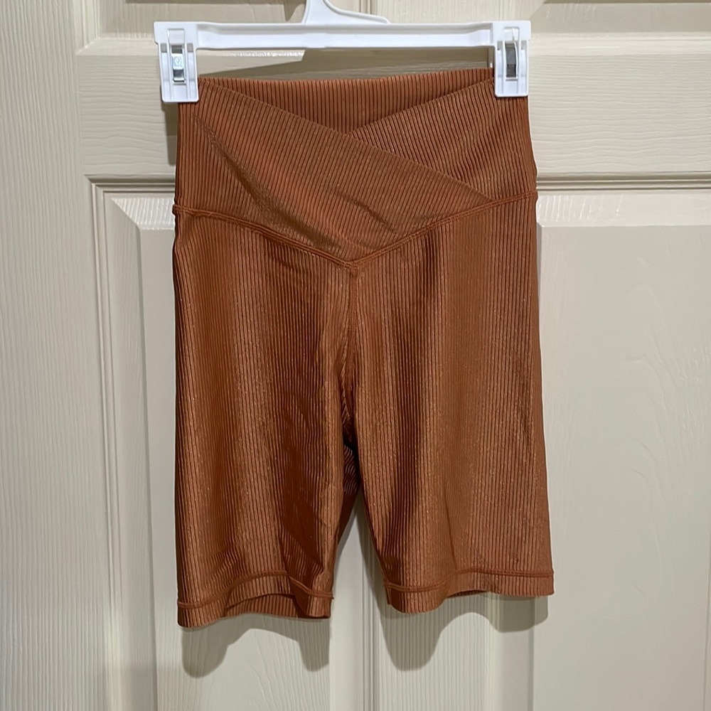 Aerie Offline Hi Rise Bike Short 7”